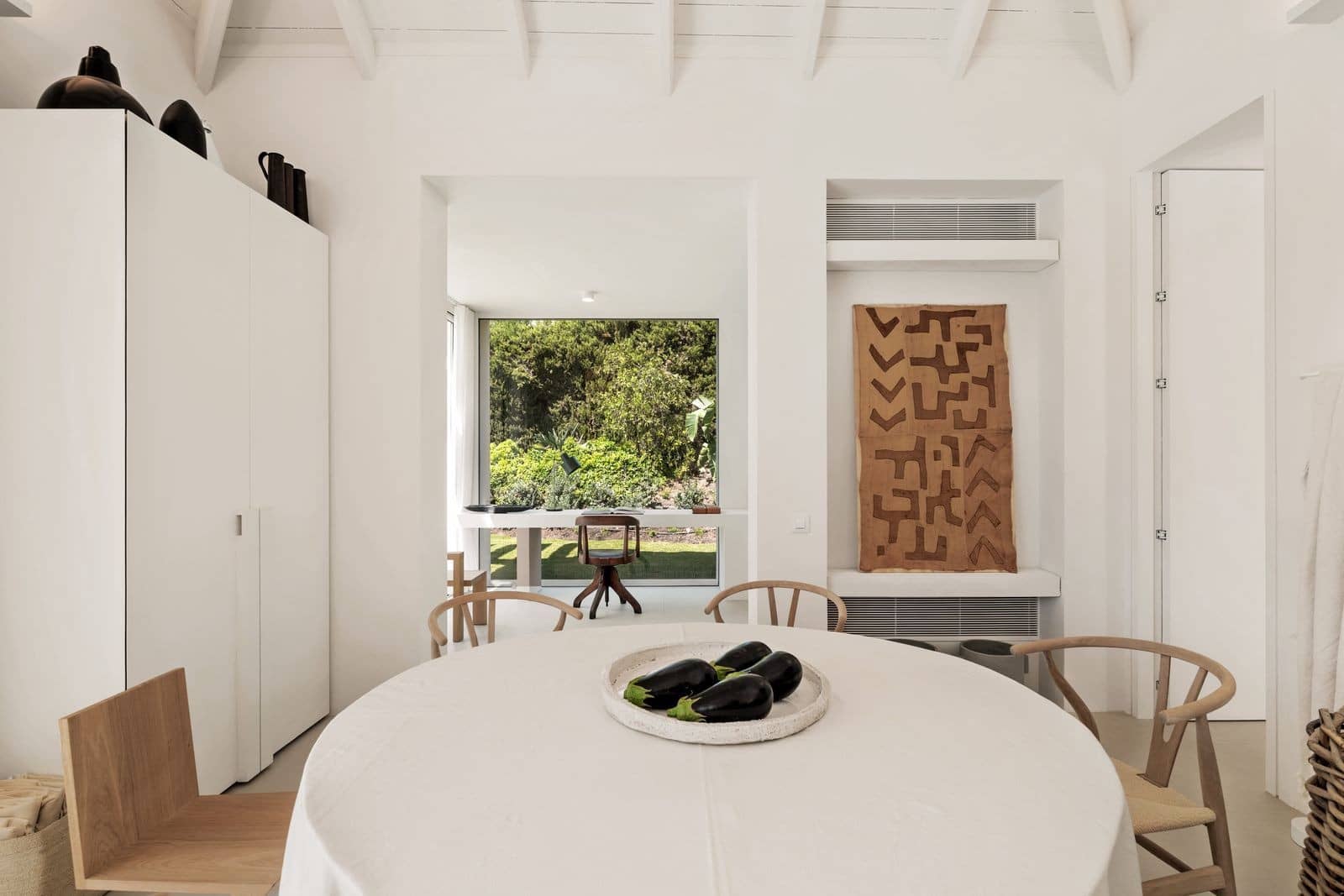 4 bedroom Villa for sale in El Paraiso with pool garage - € 3,880,000 (Ref: 9973045)