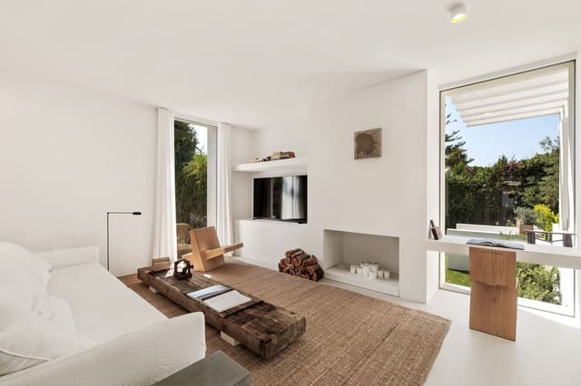 4 soverom Villa til salgs i El Paraiso, Estepona med svømmebasseng garasje - € 3 880 000 (Ref: 9973045)