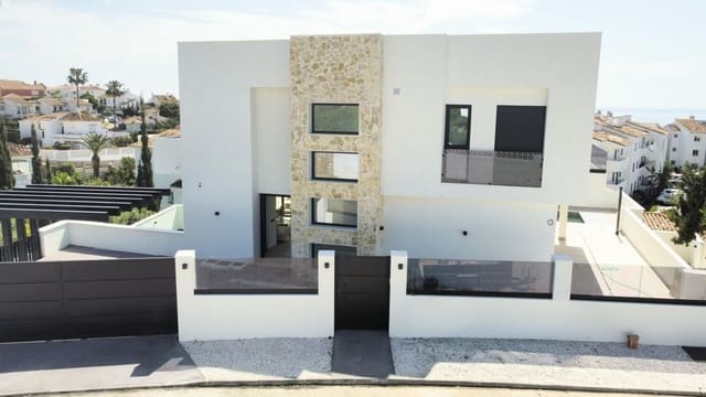 Chalet de 3 habitaciones en Riviera del Sol, Mijas en venta con piscina garaje - 1.750.000 € (Ref: 9973048)
