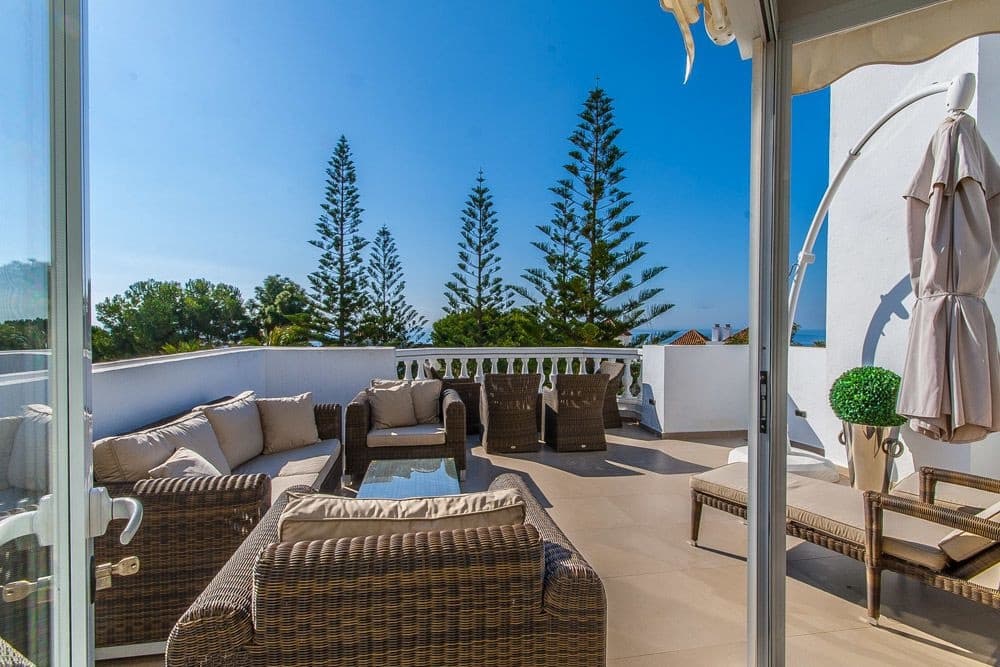 4 soveværelse Penthouse til salg i Marbella med swimmingpool garage - € 1.595.000 (Ref: 9975041)