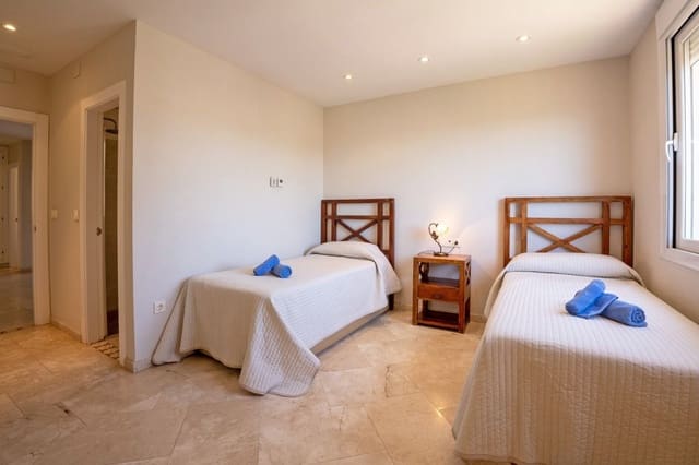 Chalet de 6 habitaciones en Riviera del Sol, Mijas en venta con piscina garaje - 1.795.000 € (Ref: 9975042)