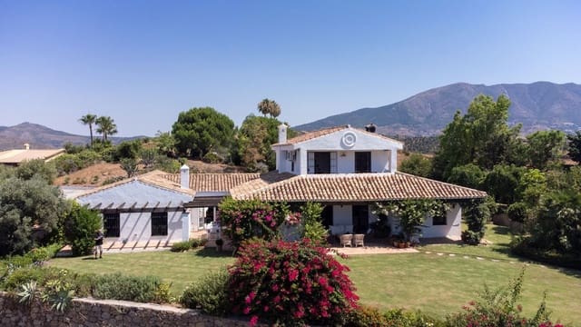 4 sypialnia Willa na sprzedaż w La Cala de Mijas, Mijas z basenem garażem - 1 650 000 € (Ref: 9975043)