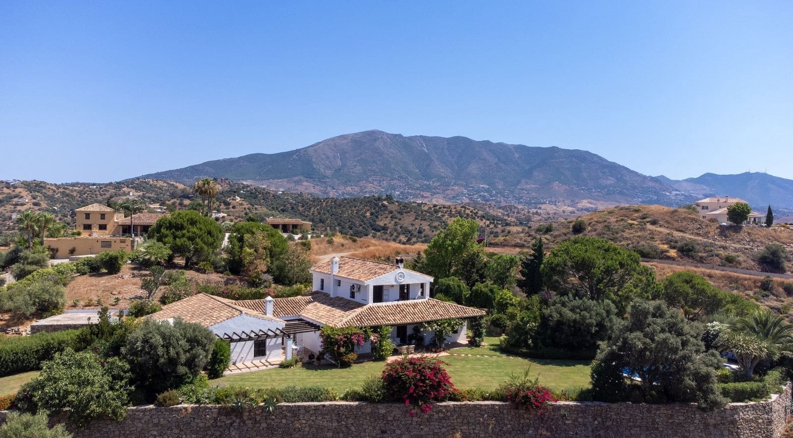 4 bedroom Villa for sale in La Cala de Mijas with pool garage - € 1,650,000 (Ref: 9975043)