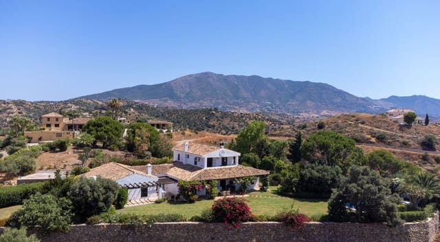 4 sypialnia Willa na sprzedaż w La Cala de Mijas, Mijas z basenem garażem - 1 650 000 € (Ref: 9975043)
