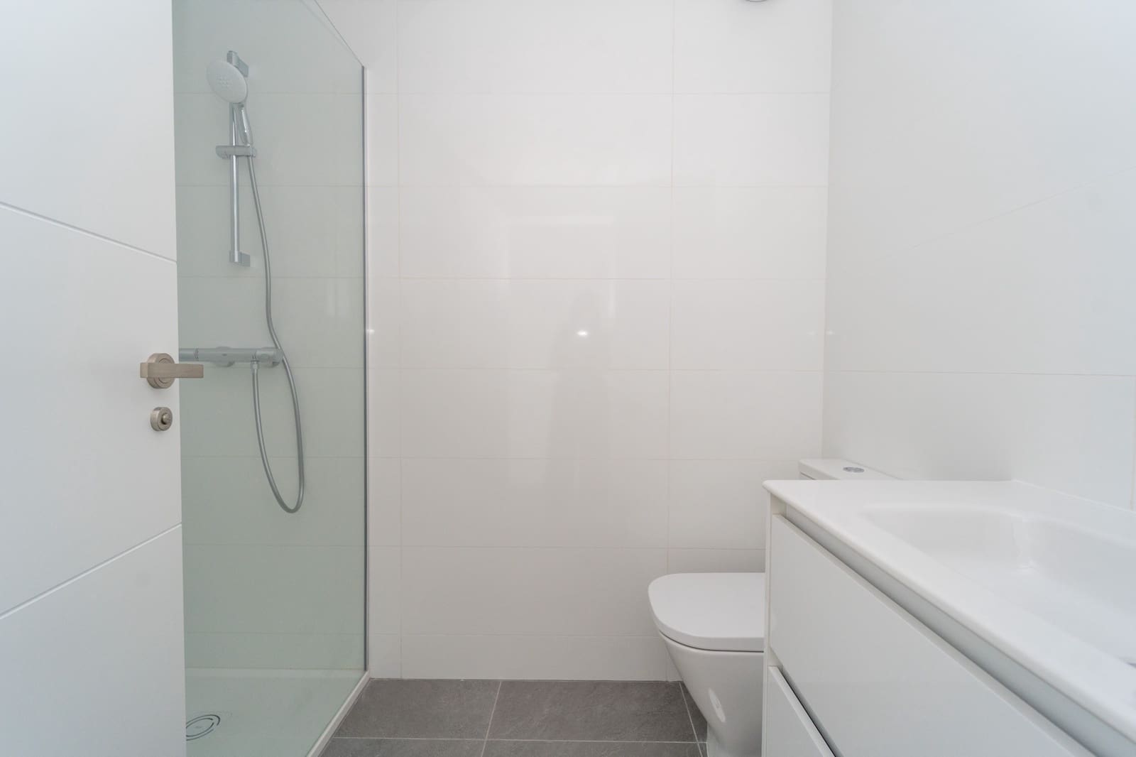 2 soverom Leilighet til salgs i Mijas Costa med svømmebasseng garasje - € 455 000 (Ref: 9975044)