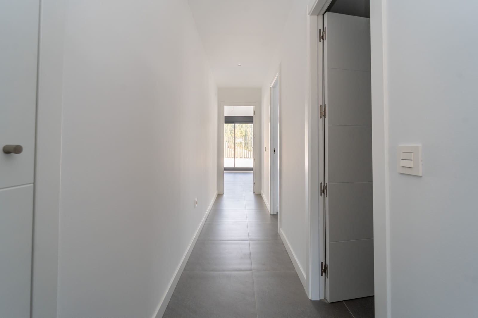 2 soverom Leilighet til salgs i Mijas Costa med svømmebasseng garasje - € 455 000 (Ref: 9975044)