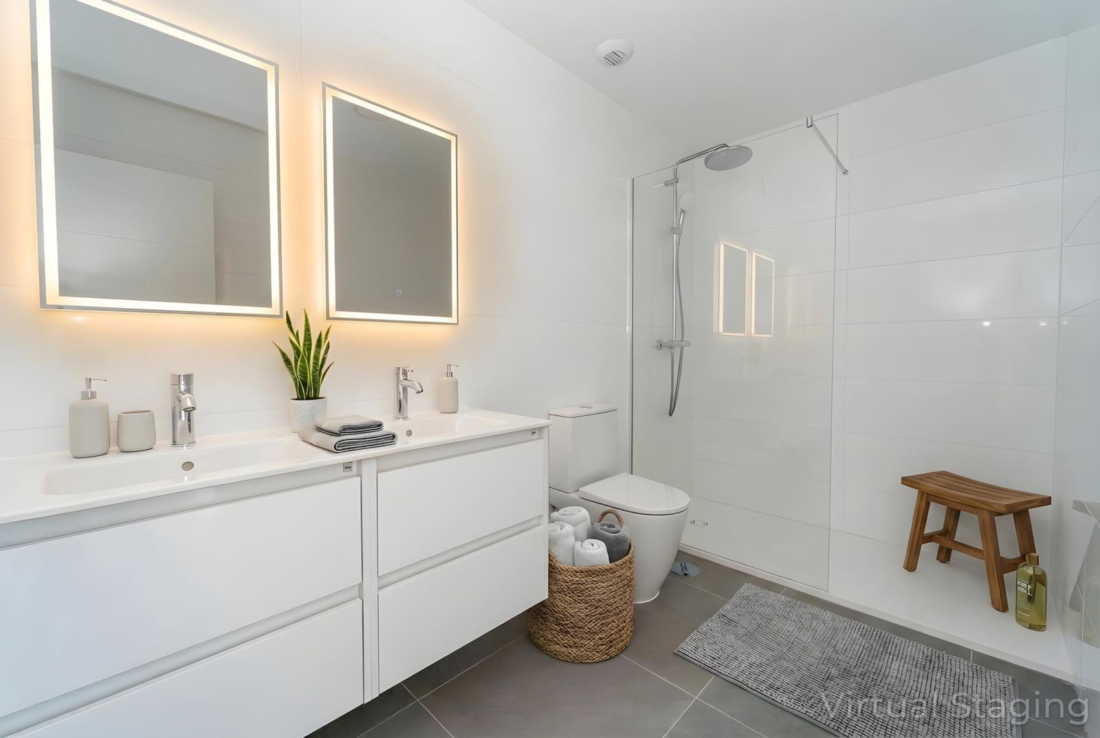 2 soverom Leilighet til salgs i Mijas Costa med svømmebasseng garasje - € 455 000 (Ref: 9975044)