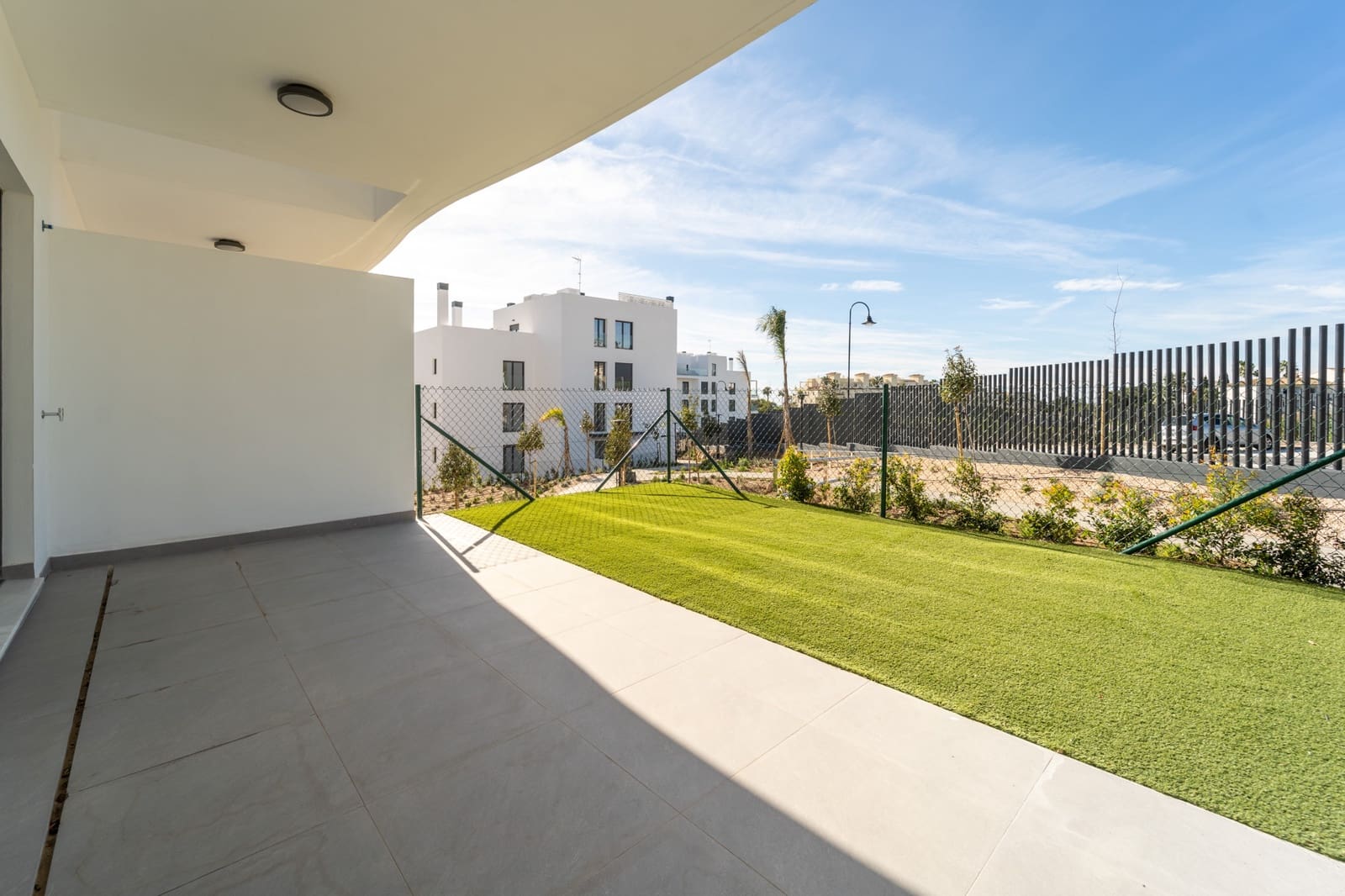 2 soverom Leilighet til salgs i Mijas Costa med svømmebasseng garasje - € 455 000 (Ref: 9975044)