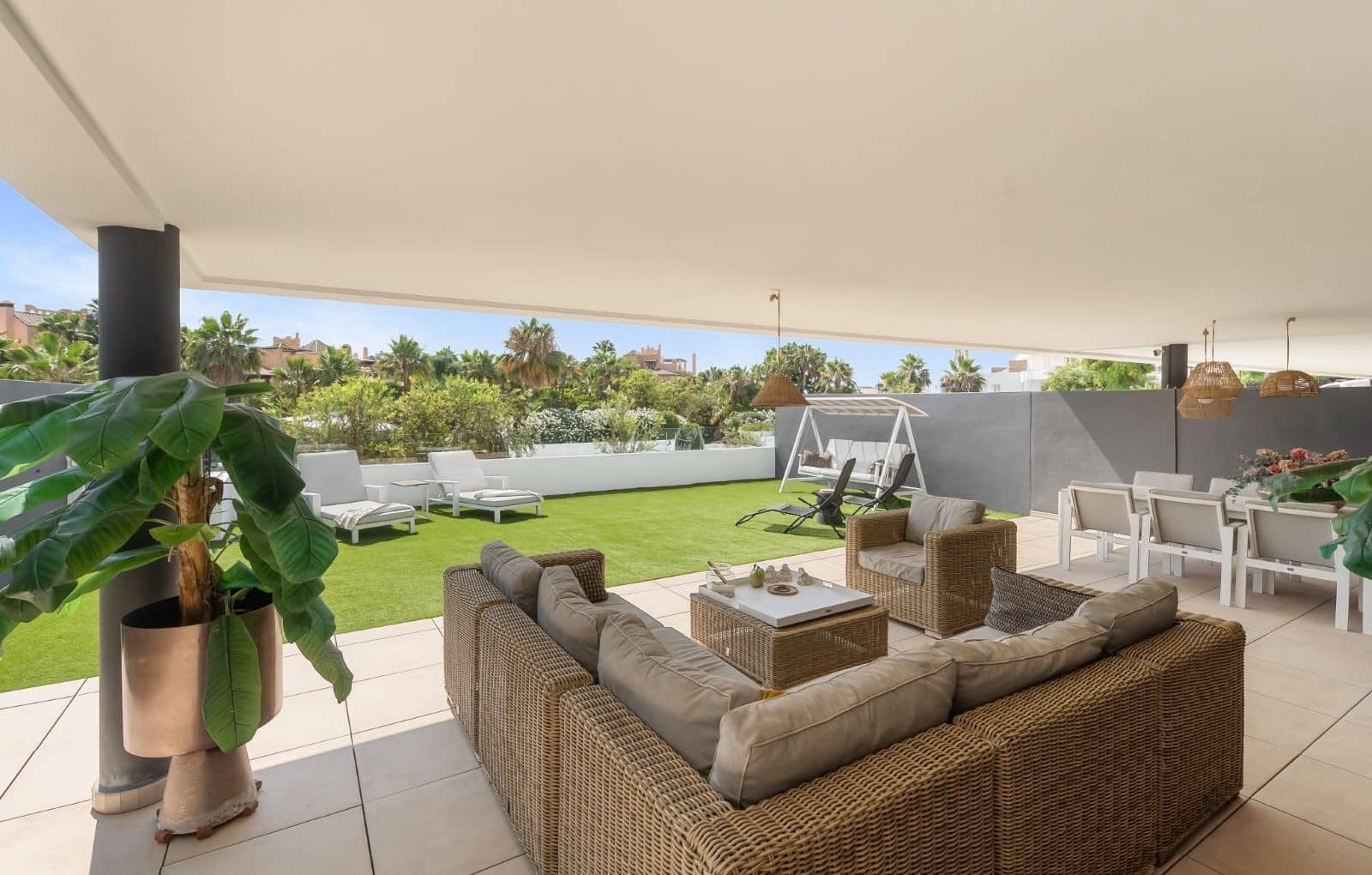 3 soveværelse Lejlighed til salg i El Paraiso med swimmingpool garage - € 985.000 (Ref: 9977022)