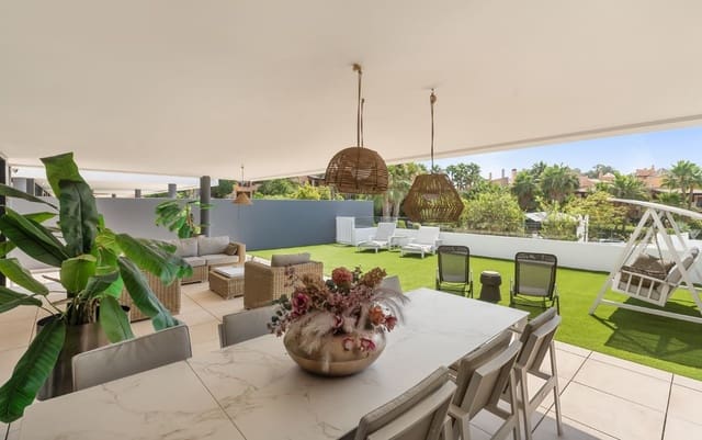 3 soveværelse Lejlighed til salg i El Paraiso, Estepona med swimmingpool garage - € 985.000 (Ref: 9977022)