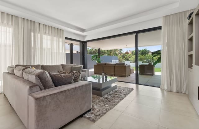 3 soveværelse Lejlighed til salg i El Paraiso, Estepona med swimmingpool garage - € 985.000 (Ref: 9977022)