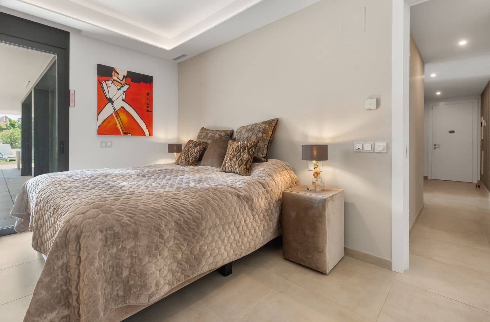 3 soveværelse Lejlighed til salg i El Paraiso med swimmingpool garage - € 985.000 (Ref: 9977022)