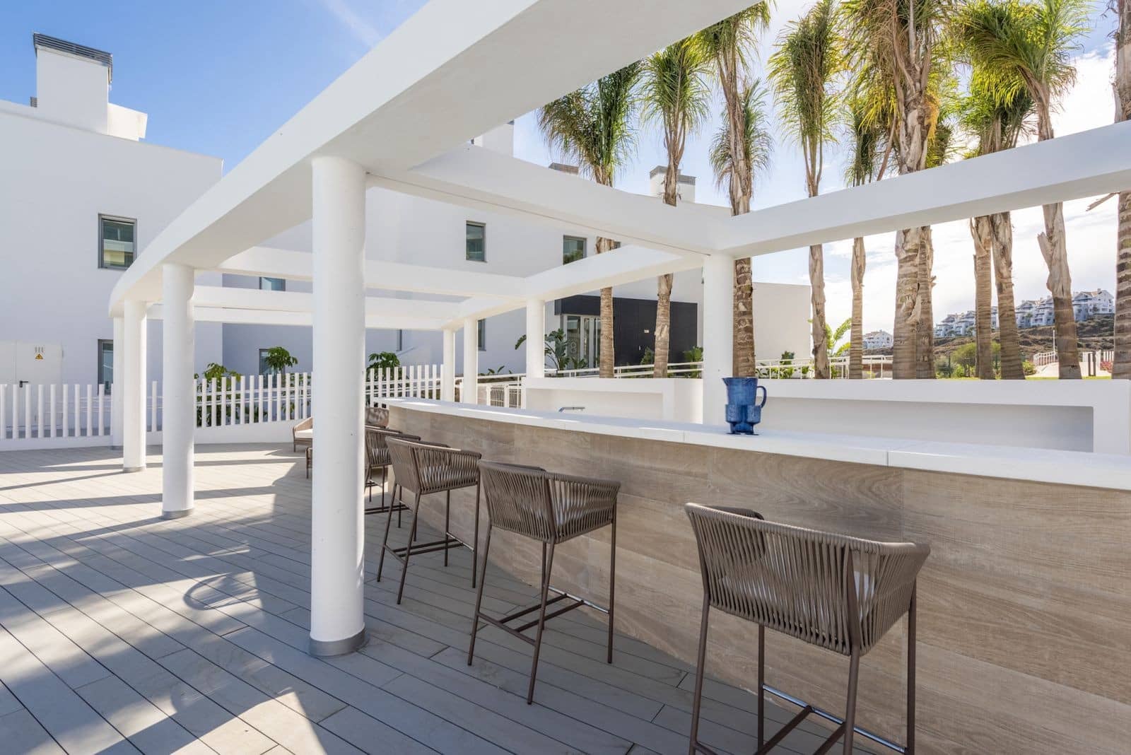 2 soverom Penthouse til salgs i La Cala de Mijas med svømmebasseng garasje - € 895 000 (Ref: 9977023)