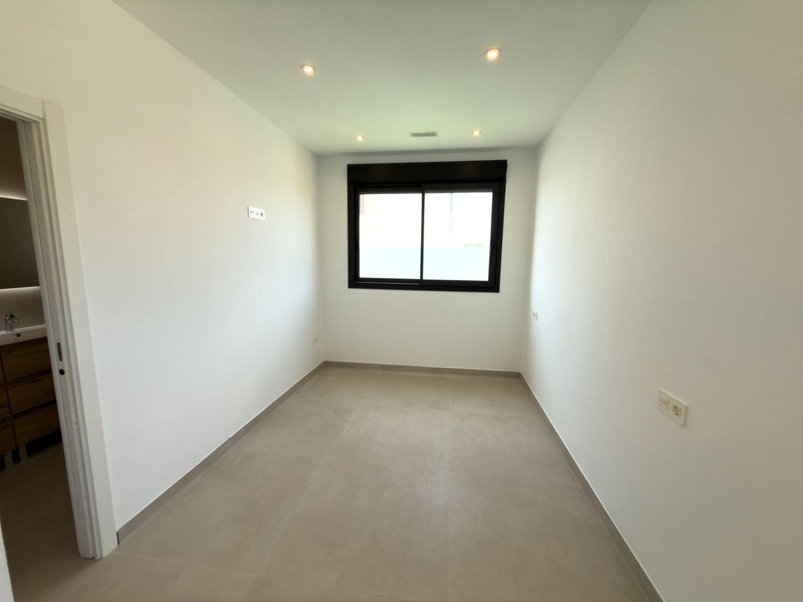 4 bedroom Villa for sale in Mijas with pool garage - € 1,030,000 (Ref: 9977024)