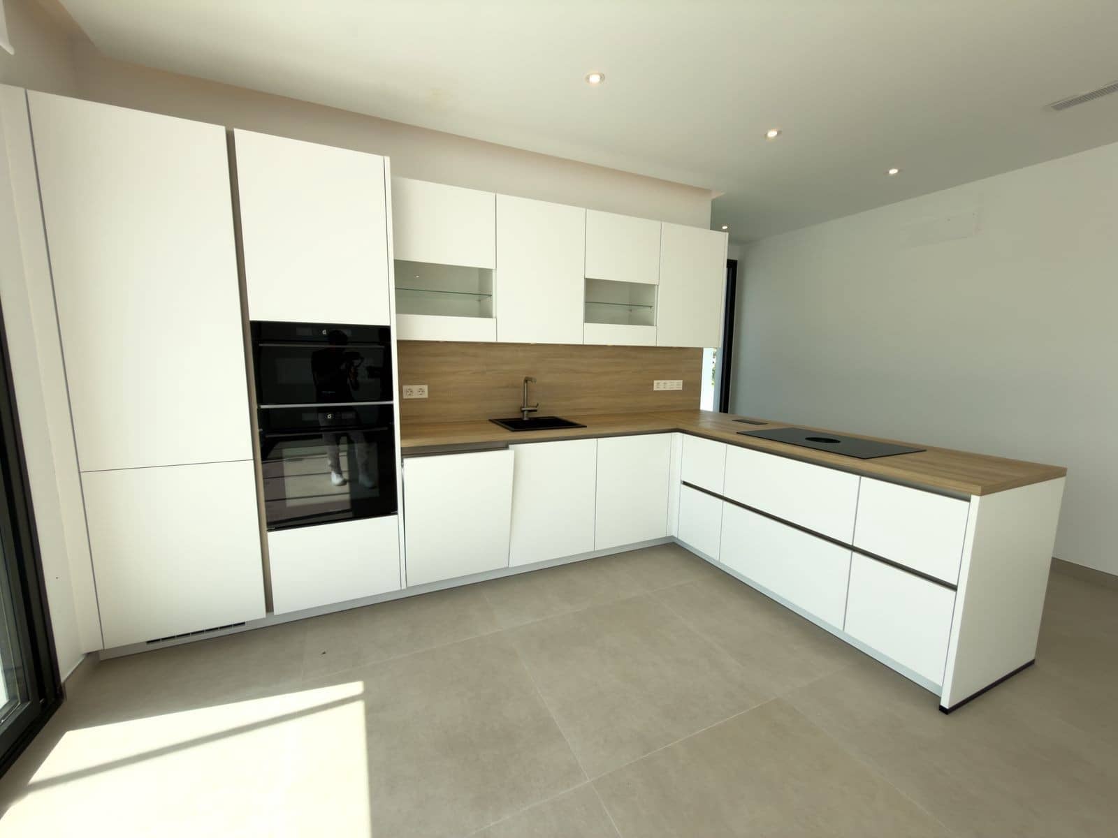 4 bedroom Villa for sale in Mijas with pool garage - € 1,030,000 (Ref: 9977024)