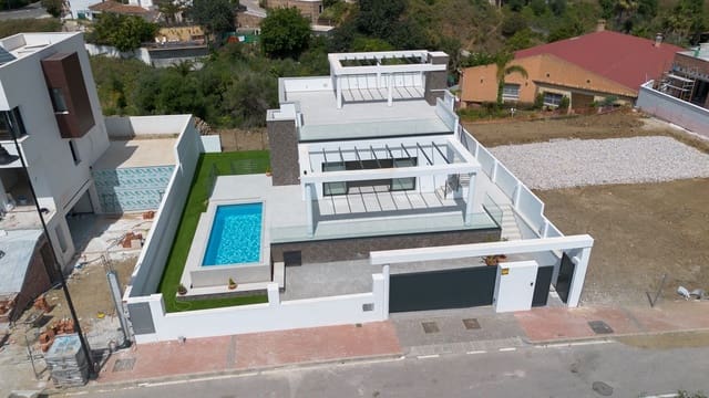 4 bedroom Villa for sale in Mijas with pool garage - € 1,030,000 (Ref: 9977024)