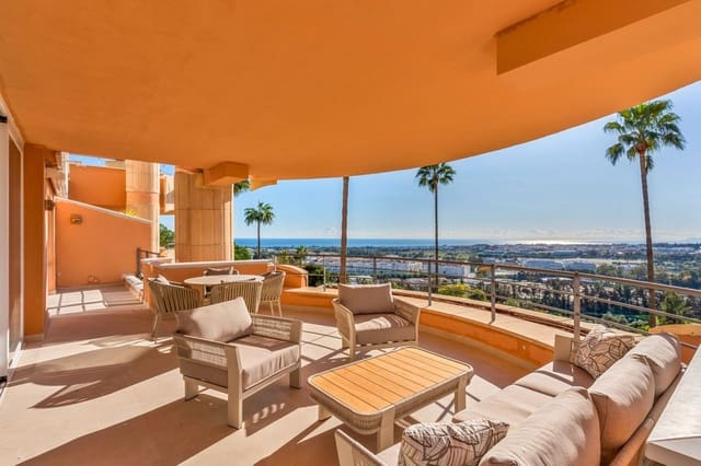 3 sypialnia Apartament na sprzedaż w Nueva Andalucia, Marbella z basenem garażem - 1 650 000 € (Ref: 9977026)