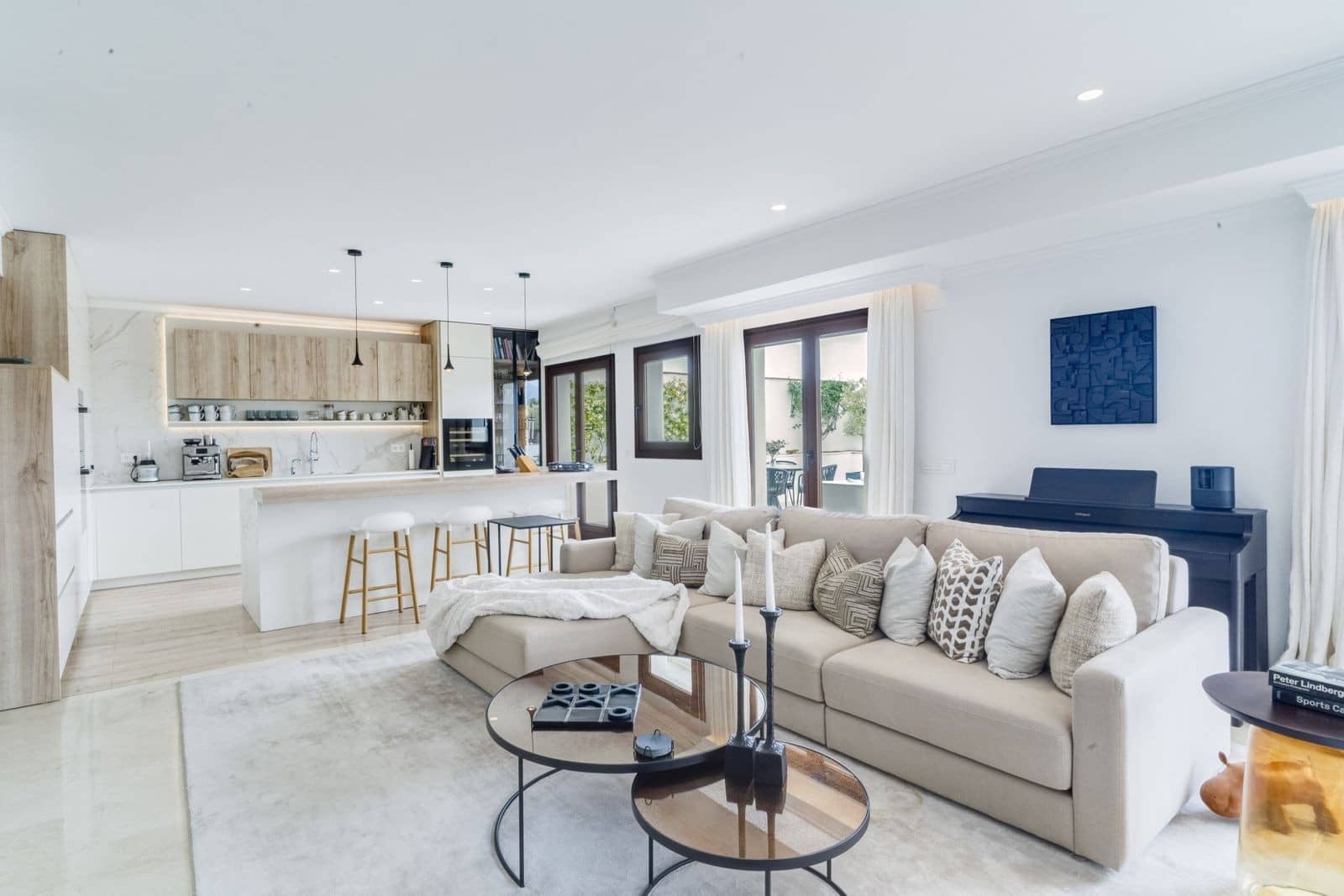 3 soveværelse Penthouse til salg i Marbella med swimmingpool garage - € 2.500.000 (Ref: 9977028)
