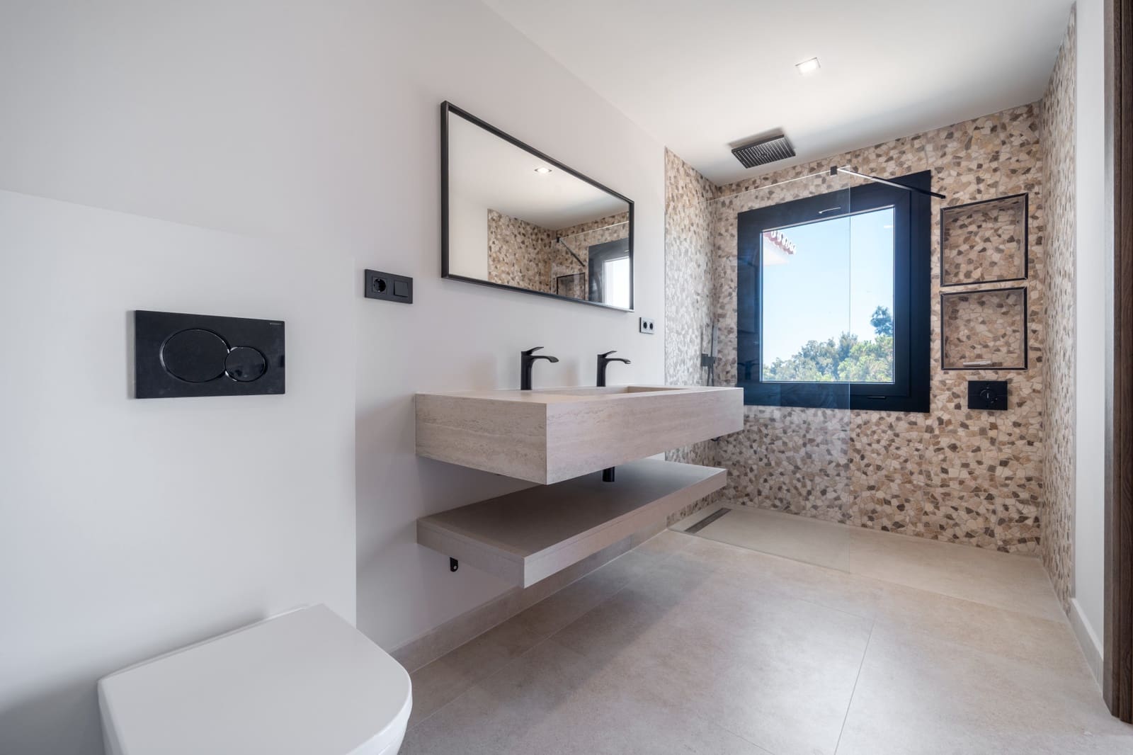 5 soverom Villa til salgs i La Cala de Mijas med svømmebasseng garasje - € 2 195 000 (Ref: 9978519)