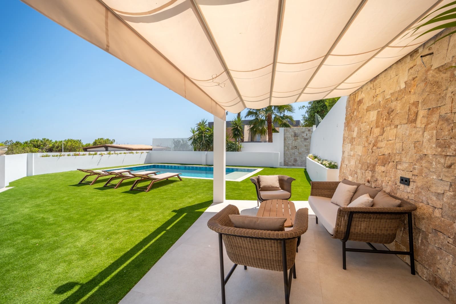 5 soverom Villa til salgs i La Cala de Mijas med svømmebasseng garasje - € 2 195 000 (Ref: 9978519)