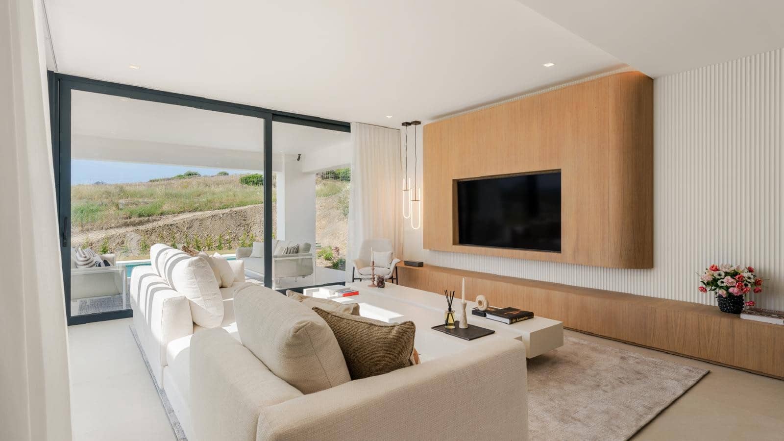 4 chambre Villa/Maison à vendre à Estepona avec piscine garage - 1 850 000 € (Ref: 9978521)