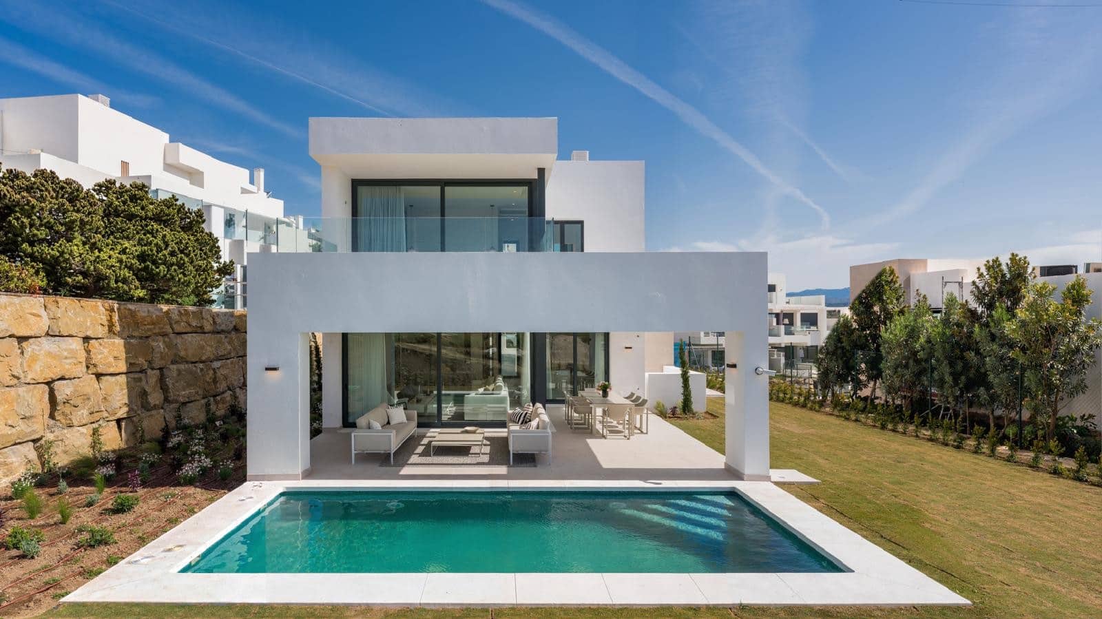 4 chambre Villa/Maison à vendre à Estepona avec piscine garage - 1 850 000 € (Ref: 9978521)