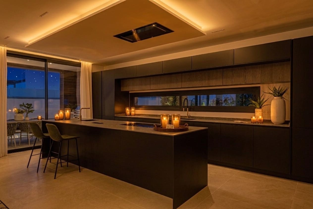 3 slaapkamer Villa te koop in La Cala de Mijas met zwembad garage - € 2.095.000 (Ref: 9978524)
