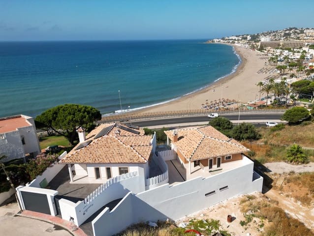 4 soveværelse Villa til salg i La Cala de Mijas, Mijas med swimmingpool garage - € 2.500.000 (Ref: 9978527)