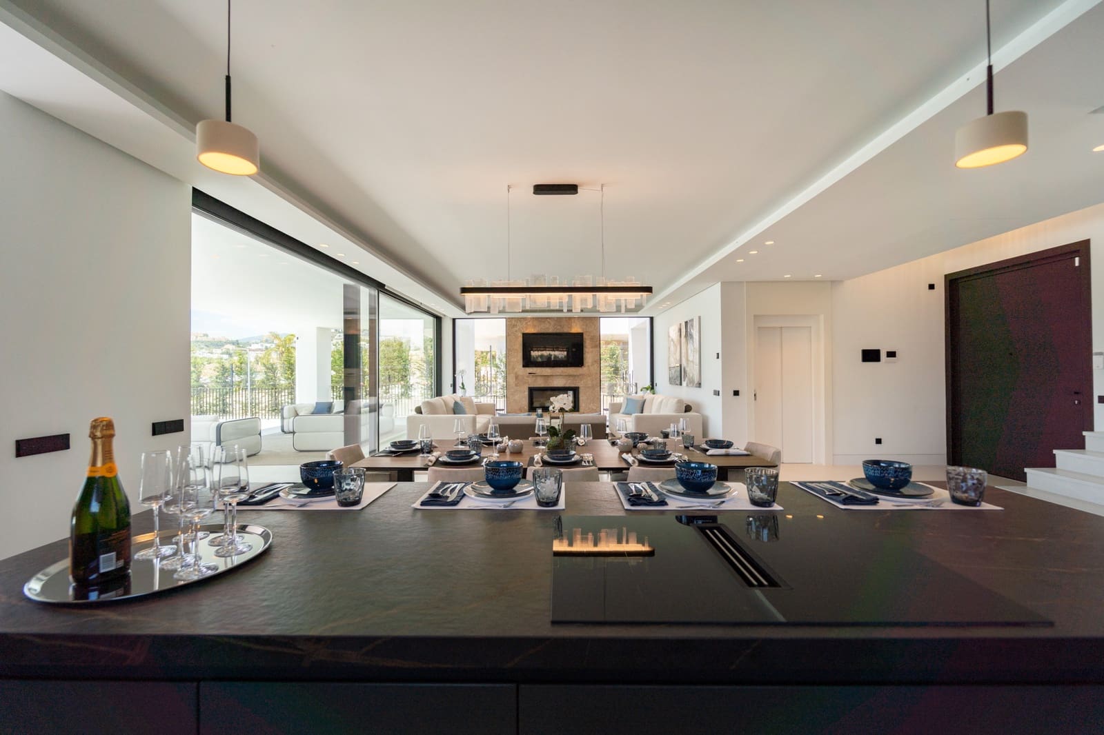 5 bedroom Villa for sale in Nueva Andalucia with pool garage - € 4,500,000 (Ref: 9979578)