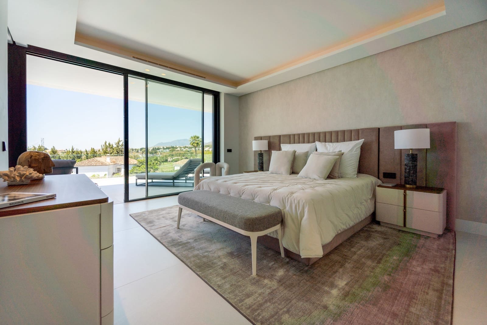 5 bedroom Villa for sale in Nueva Andalucia with pool garage - € 4,500,000 (Ref: 9979578)