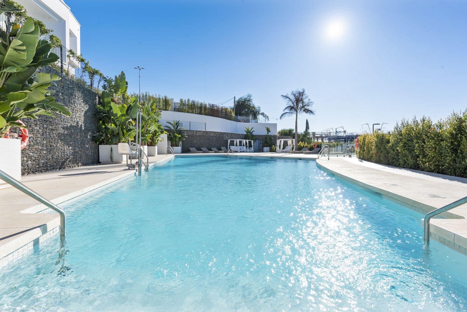 3 bedroom Apartment for sale in Marbella with pool garage - € 1,495,000 (Ref: 9994881)