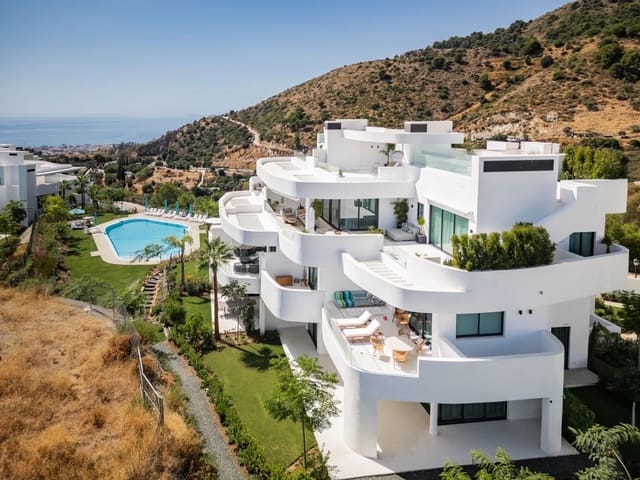 Apartamento de 2 habitaciones en Ojen en venta con piscina garaje - 895.000 € (Ref: 9996836)
