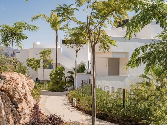 Apartamento de 2 habitaciones en Ojen en venta con piscina garaje - 895.000 € (Ref: 9996836)