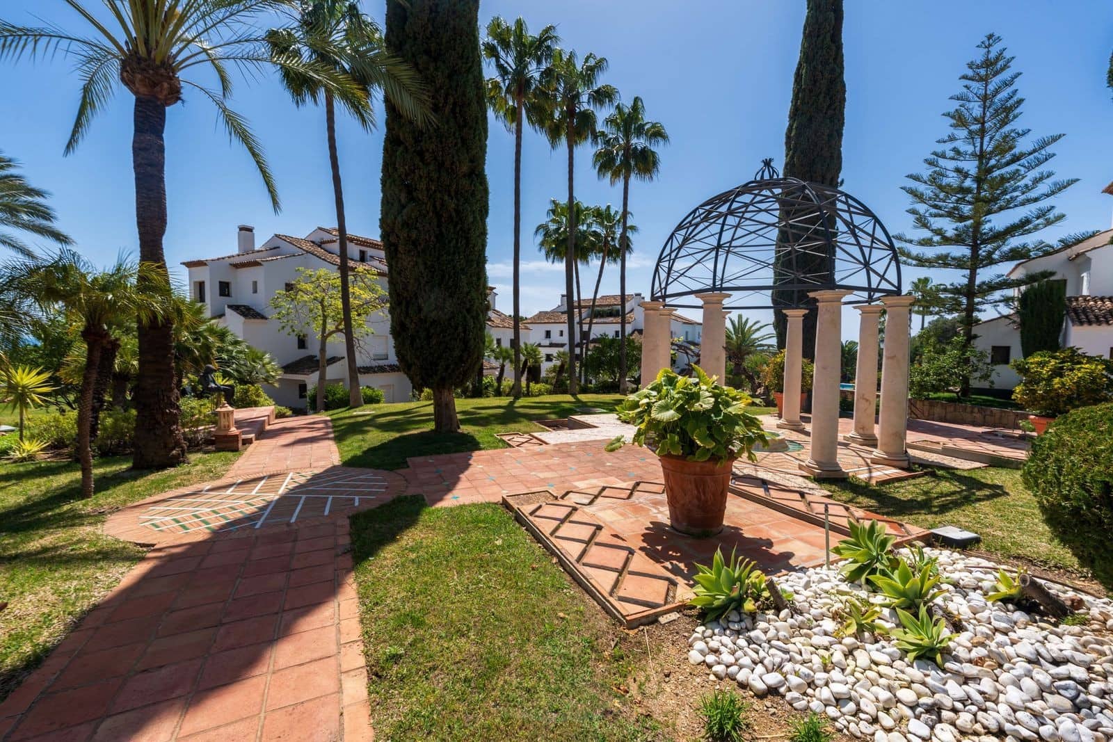 3 chambre Appartement à vendre à Marbella avec piscine garage - 1 450 000 € (Ref: 9996837)
