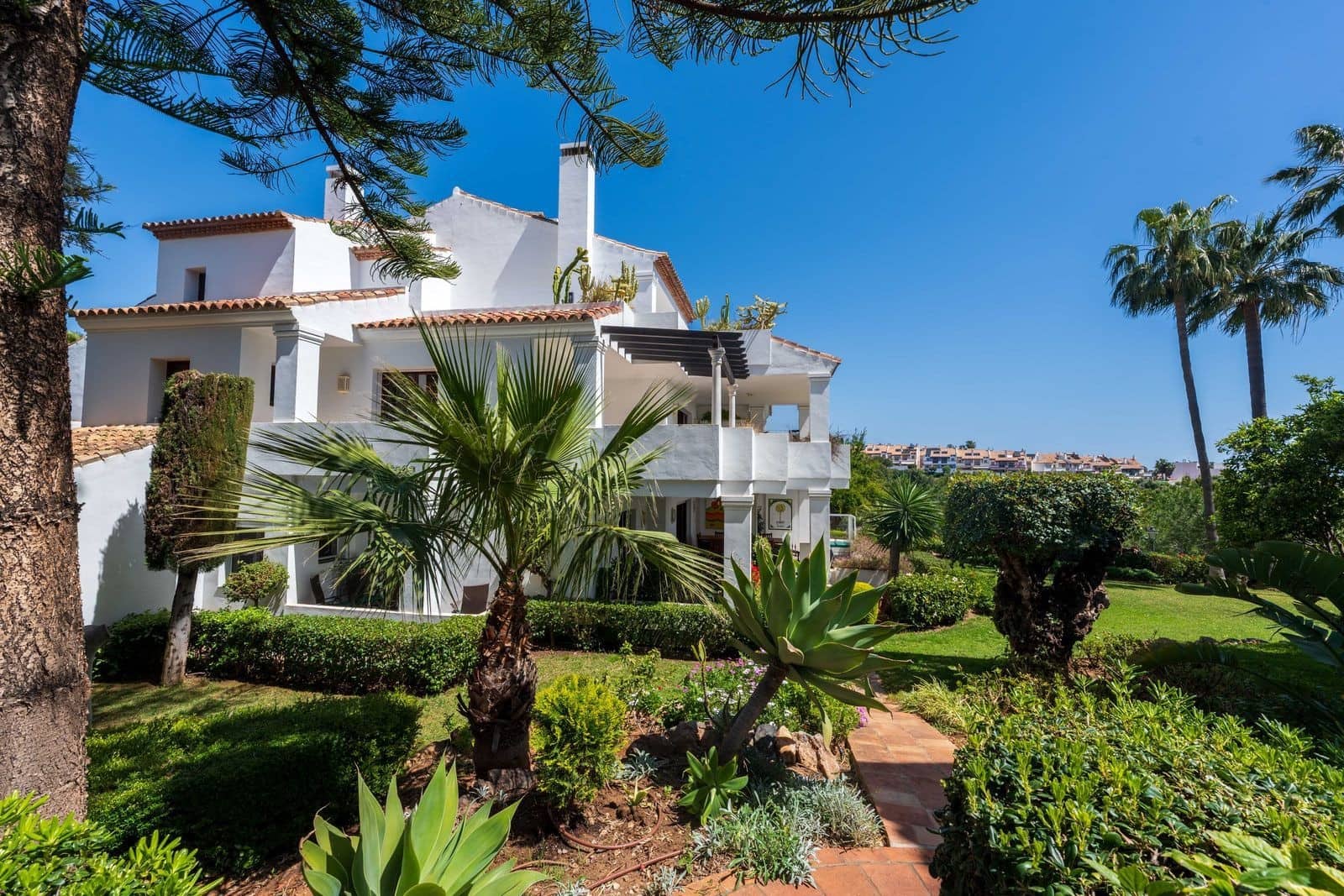 3 chambre Appartement à vendre à Marbella avec piscine garage - 1 450 000 € (Ref: 9996837)