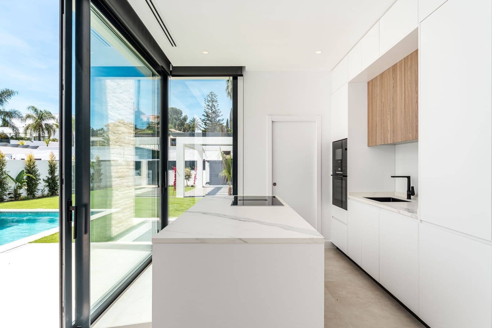 5 soveværelse Villa til salg i Atalaya-Isdabe med swimmingpool garage - € 1.950.000 (Ref: 9996838)