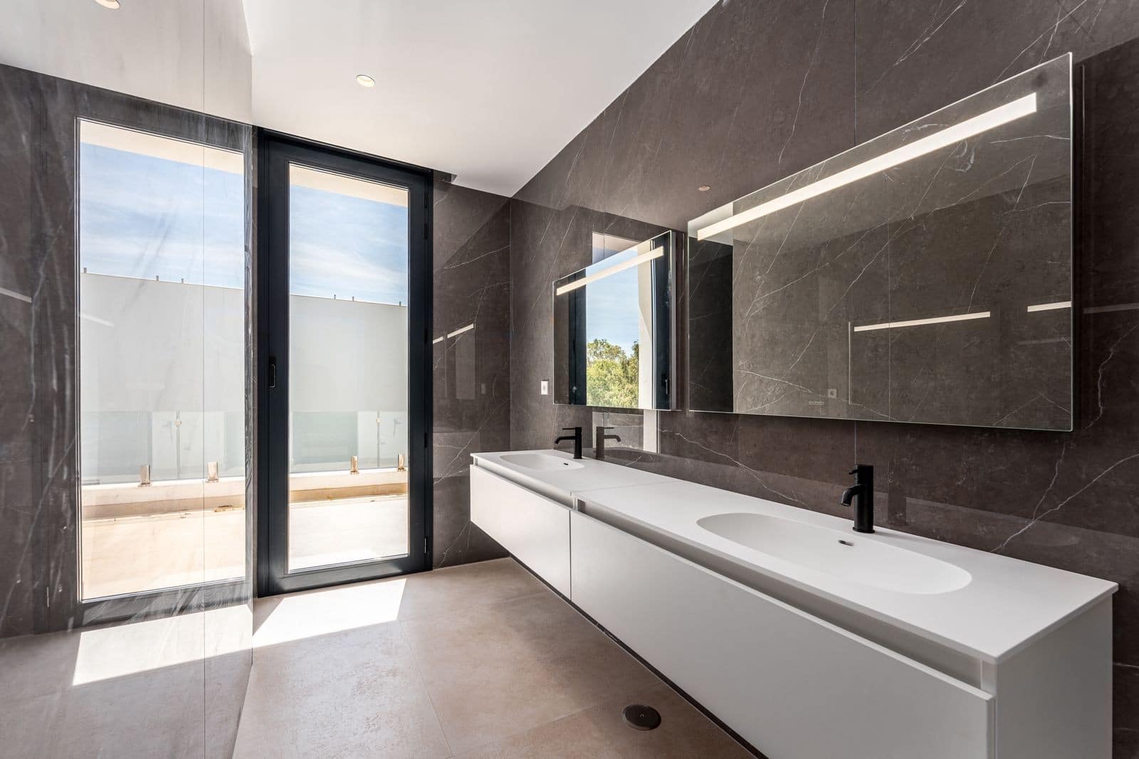 5 soveværelse Villa til salg i Atalaya-Isdabe med swimmingpool garage - € 1.950.000 (Ref: 9996838)