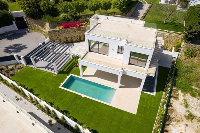 5 soveværelse Villa til salg i Atalaya-Isdabe, Estepona med swimmingpool garage - € 1.950.000 (Ref: 9996838)