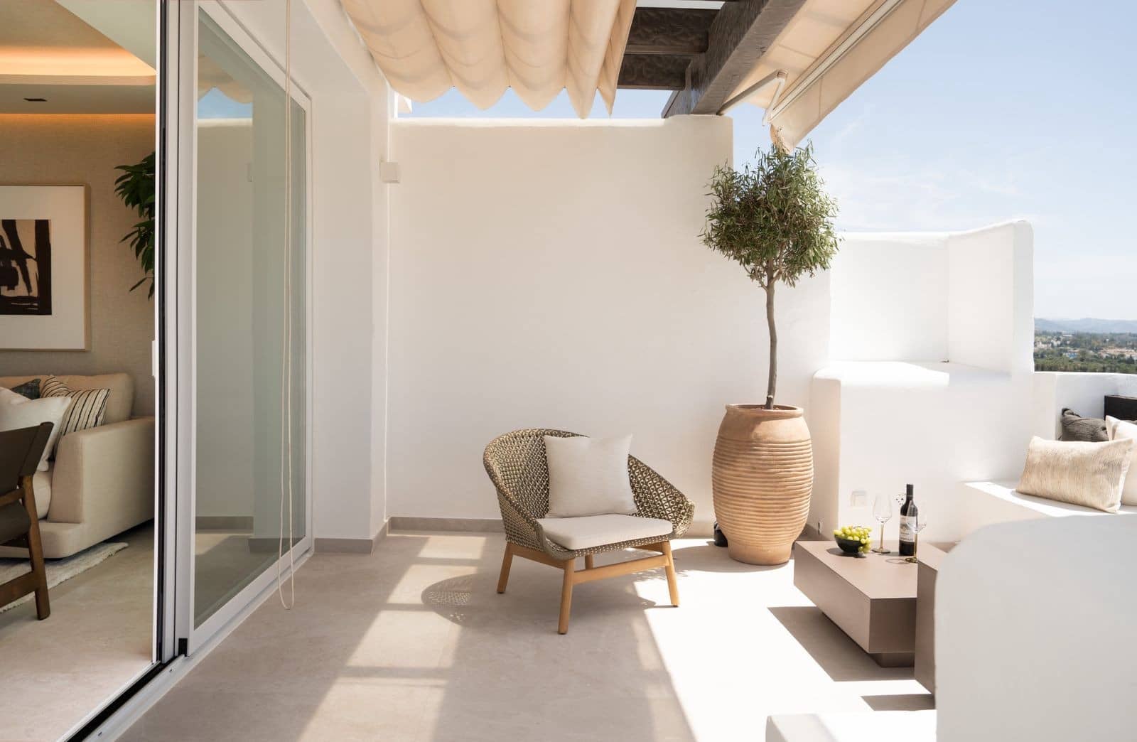3 bedroom Penthouse for sale in Benahavis with pool garage - € 1,650,000 (Ref: 9996839)