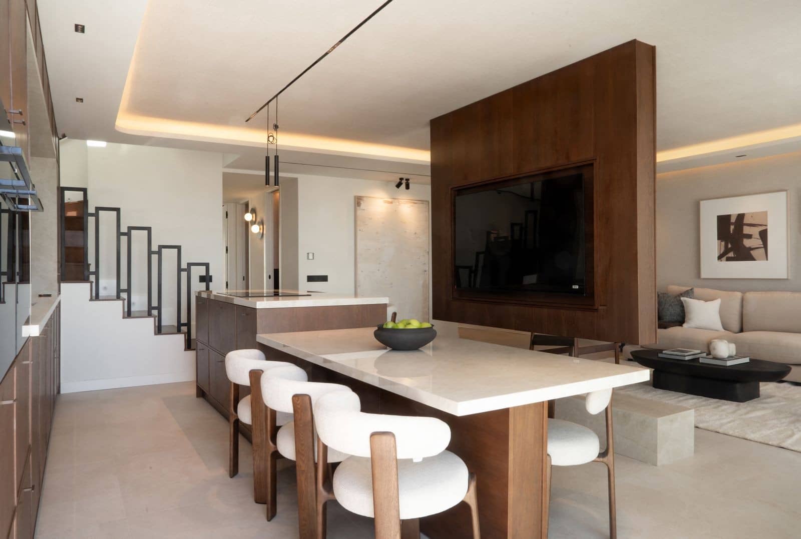 3 bedroom Penthouse for sale in Benahavis with pool garage - € 1,650,000 (Ref: 9996839)