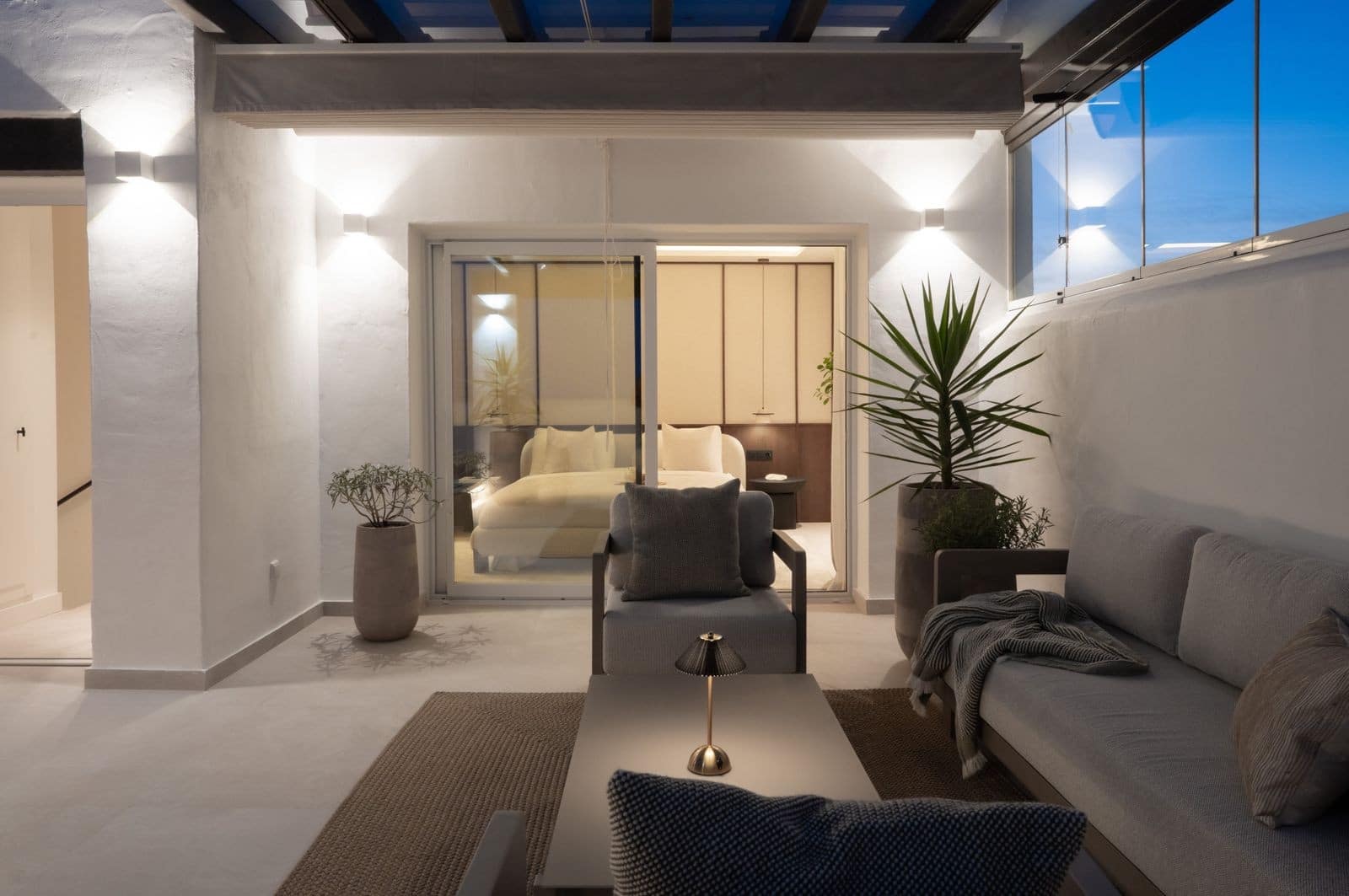 3 bedroom Penthouse for sale in Benahavis with pool garage - € 1,650,000 (Ref: 9996839)
