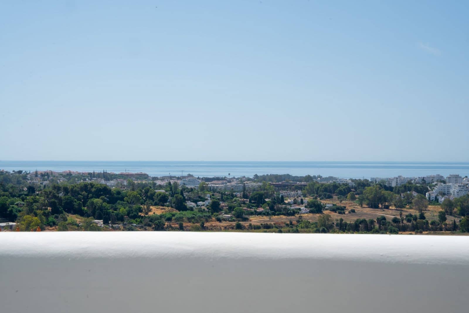 3 bedroom Penthouse for sale in Benahavis with pool garage - € 1,650,000 (Ref: 9996839)