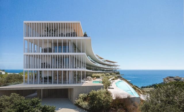 Apartamento de 3 habitaciones en Fuengirola en venta con piscina garaje - 1.275.000 € (Ref: 9996840)