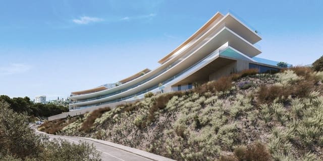 Apartamento de 3 habitaciones en Fuengirola en venta con piscina garaje - 1.275.000 € (Ref: 9996840)