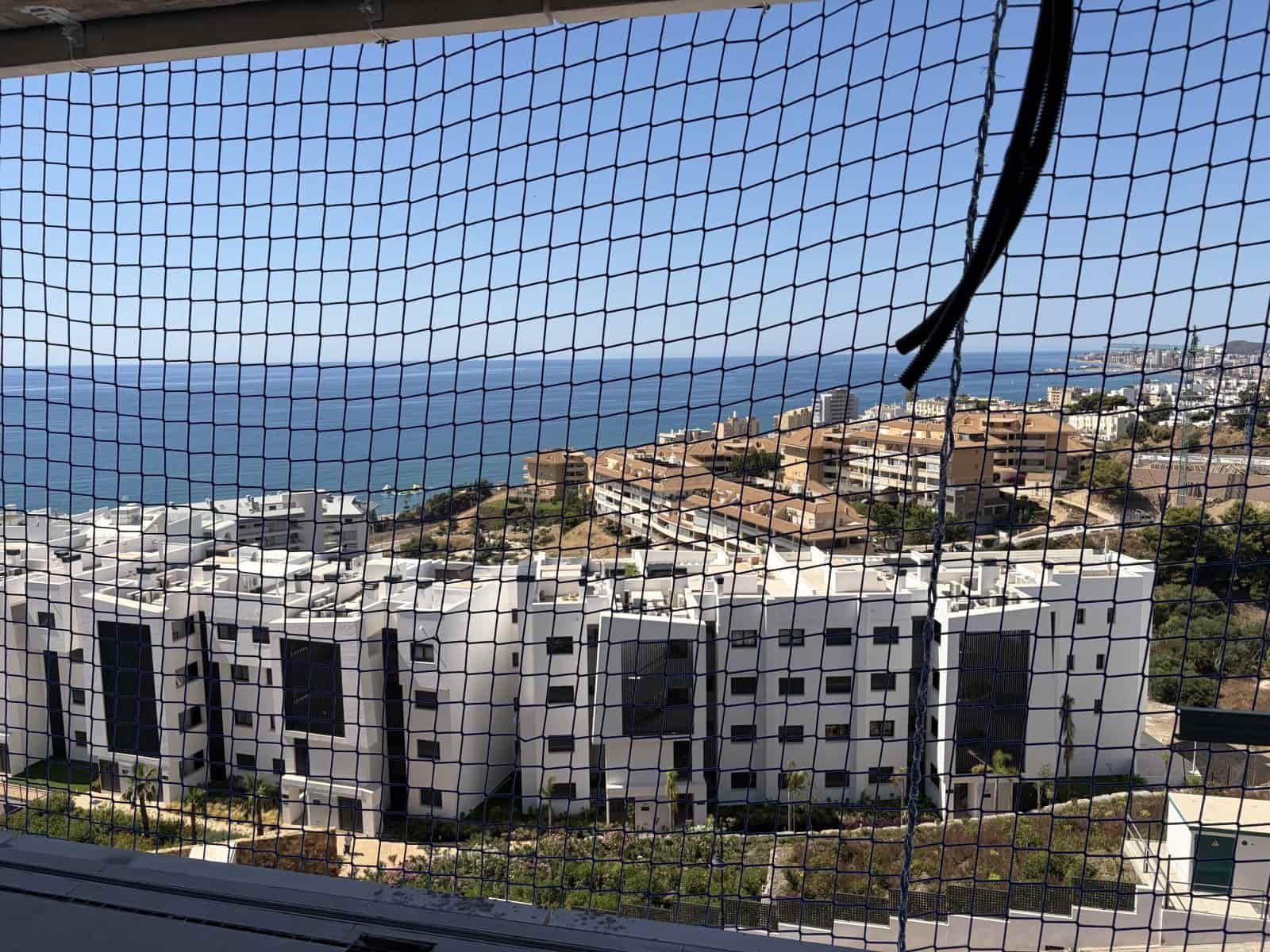 Apartamento de 3 habitaciones en Fuengirola en venta con piscina garaje - 1.275.000 € (Ref: 9996840)