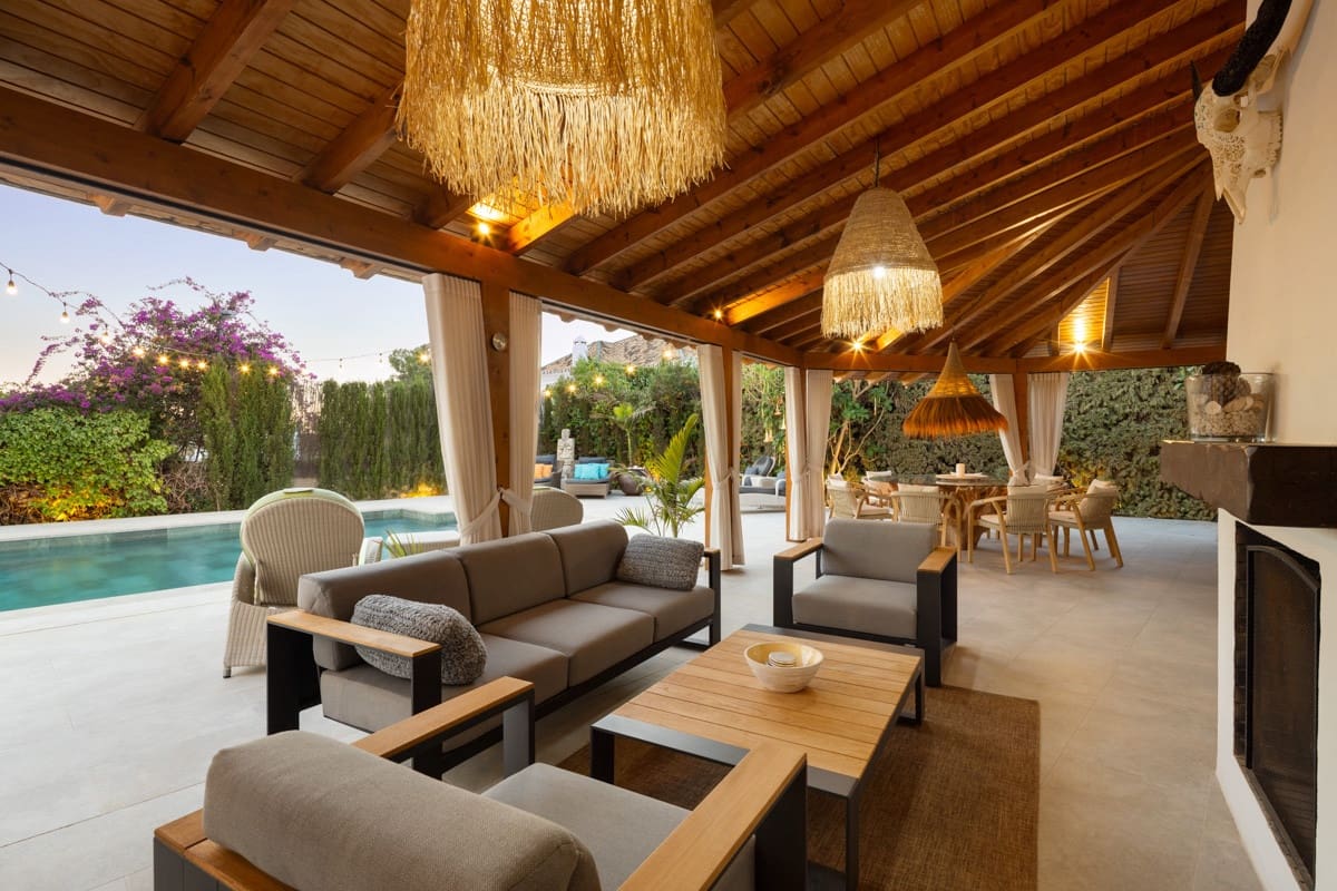 Chalet de 8 habitaciones en Guadalmina en venta con piscina garaje - 3.950.000 € (Ref: 9996842)