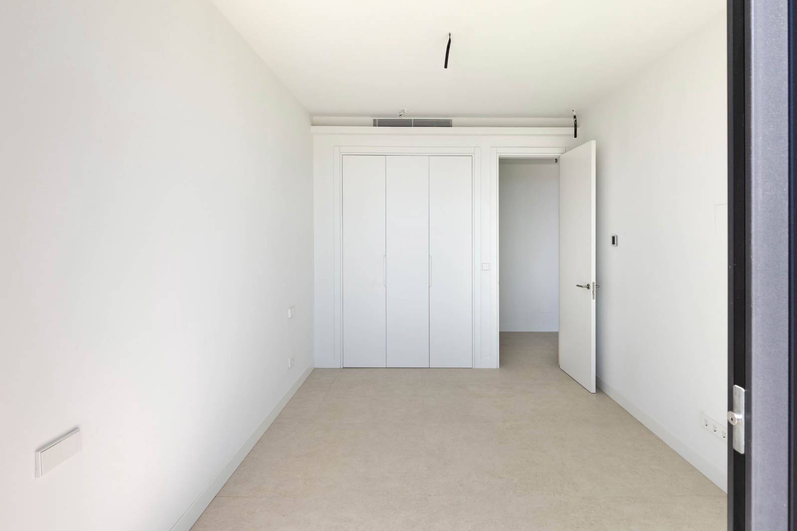 Chalet de 3 habitaciones en Benahavís en venta con piscina garaje - 1.895.000 € (Ref: 9998487)