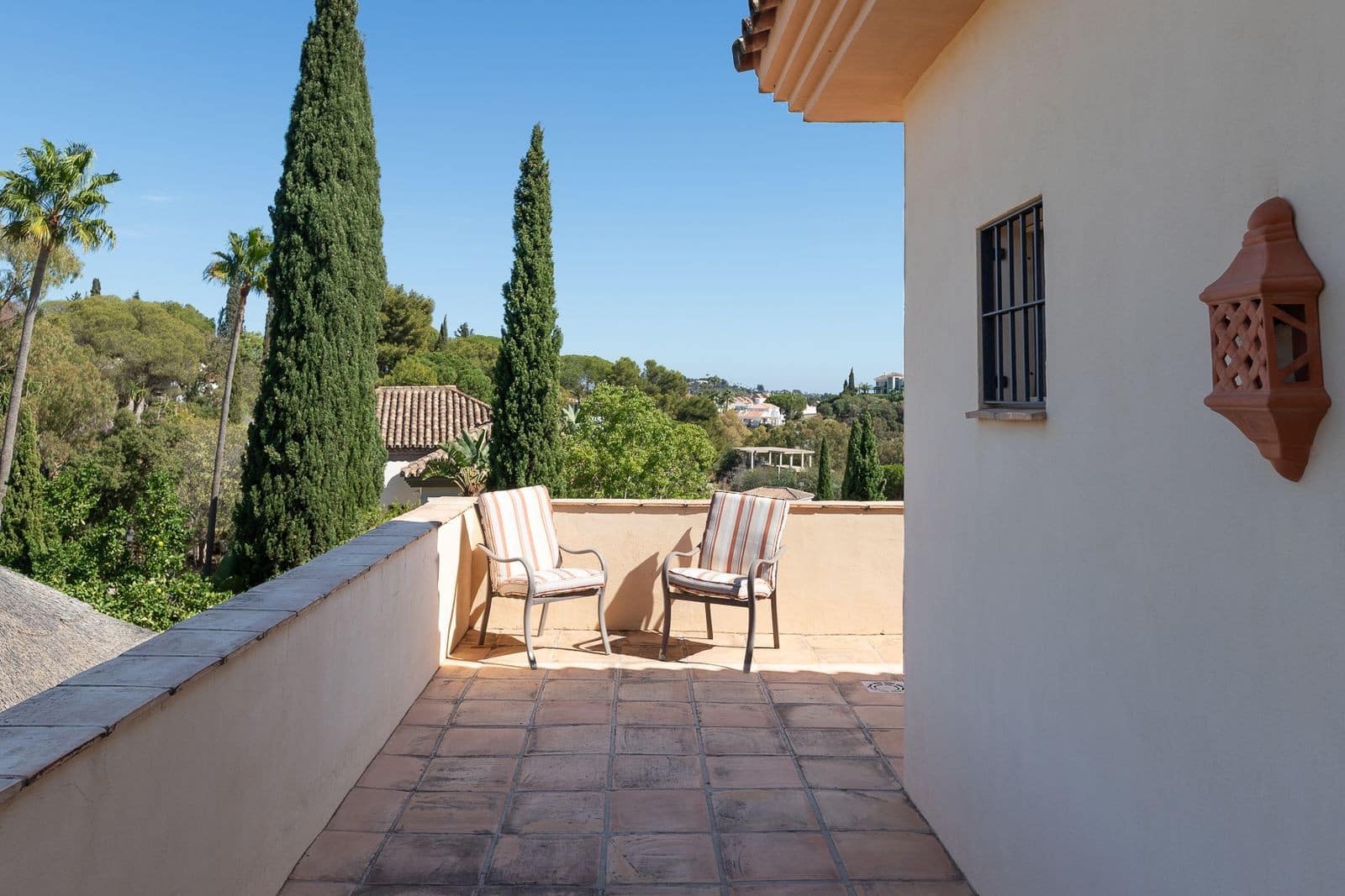 5 quarto Moradia para venda em Marbella com piscina garagem - 1 950 000 € (Ref: 9998488)