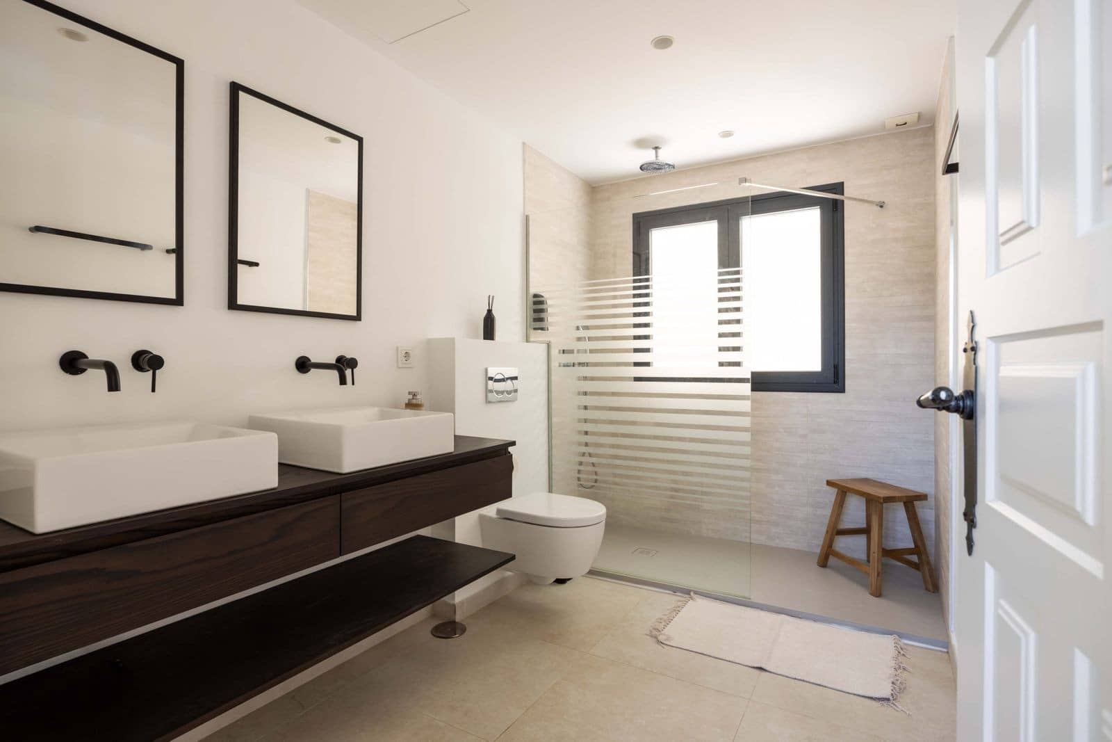4 slaapkamer Villa te koop in El Paraiso met zwembad garage - € 2.095.000 (Ref: 9998489)
