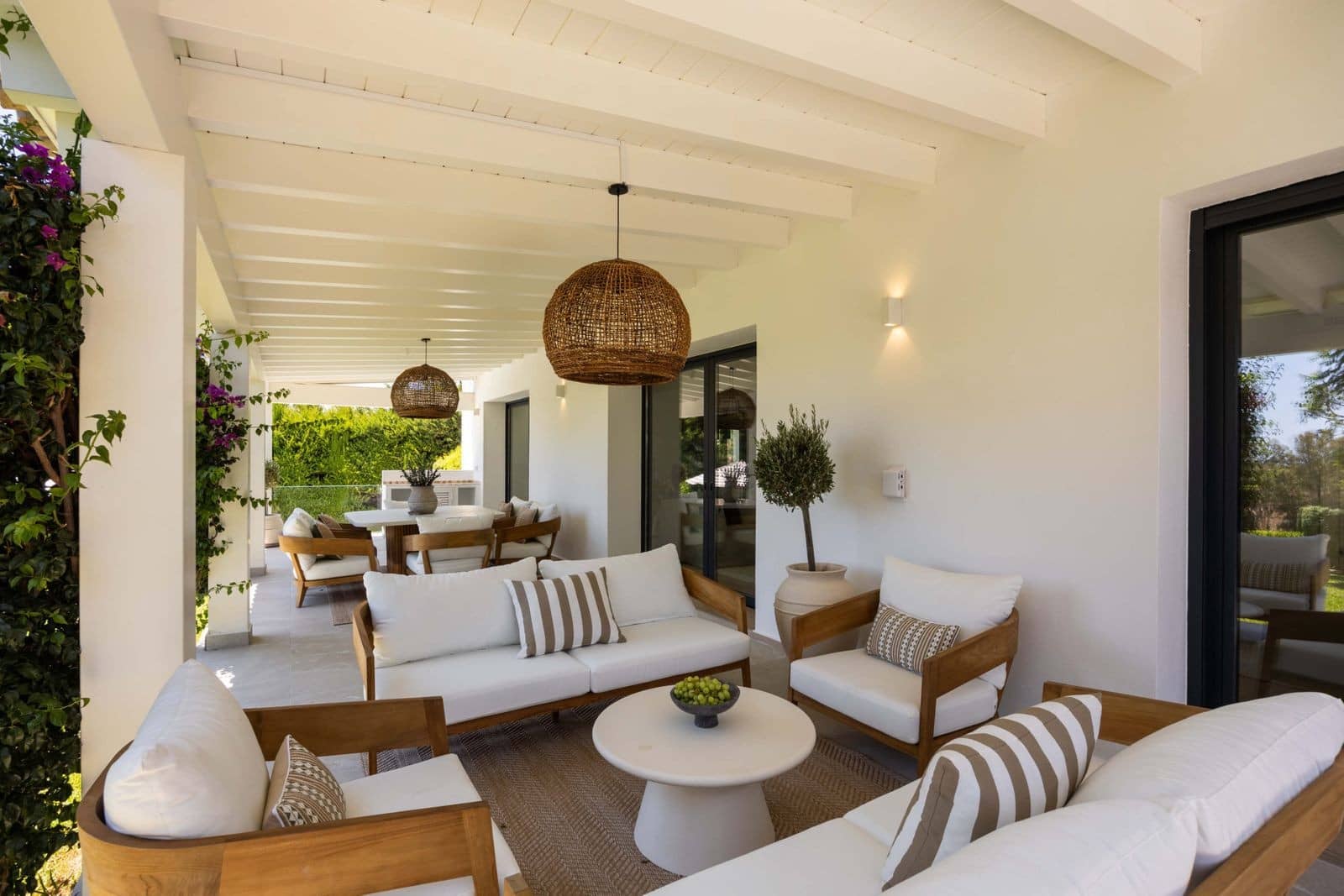 4 slaapkamer Villa te koop in El Paraiso met zwembad garage - € 2.095.000 (Ref: 9998489)